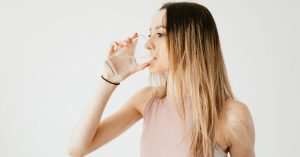 10 Health Benefits Of Drinking Warm Water on empty stomach in the morning 2 health benefits of drinking warm water