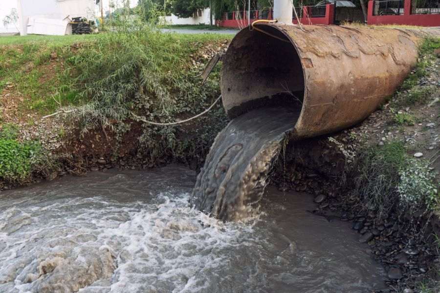 30+ Heartbreaking Water pollution images 20 water pollution image 19
