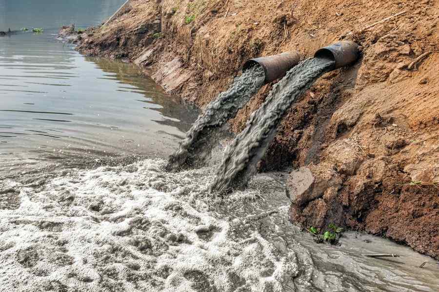 30+ Heartbreaking Water pollution images 6 water pollution image 5