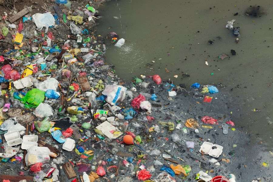 30+ Heartbreaking Water pollution images 3 water pollution image