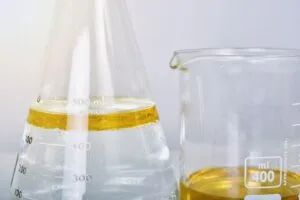 Read more about the article What is the difference between the density of oil and water?